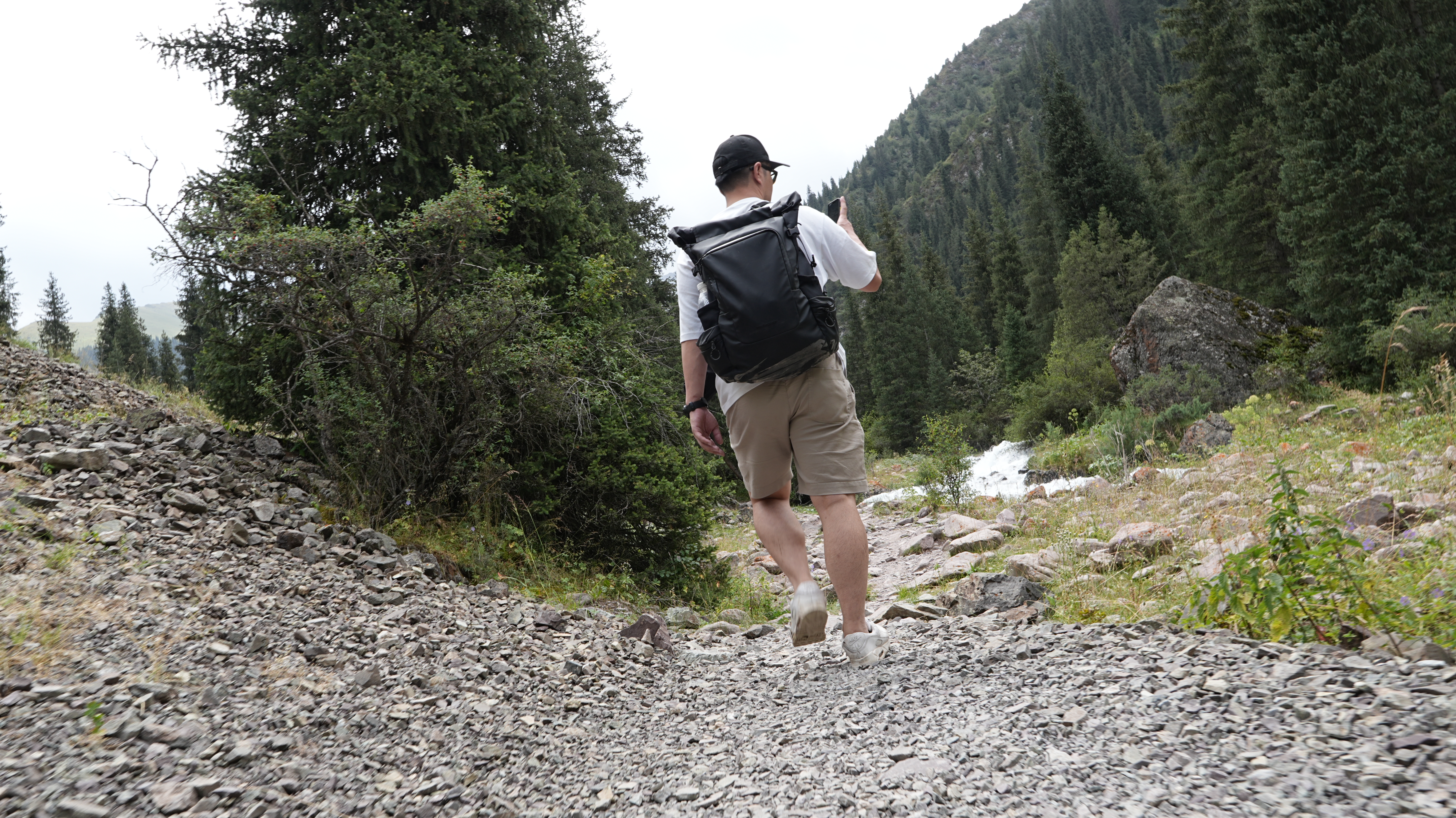 Hiking,Trekking